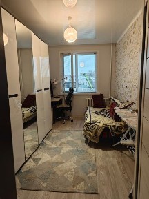 Продается двухкомнатная квартира, район Школьник