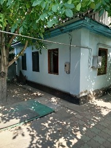 Продам пол дома в городе