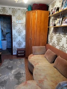 Квартира 3- ех комнатная, раздельные ходы, теплая квартира