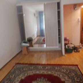 Аренда на долгий срок 1 комн. квартиры в 1ом микр Акбулак 9дом