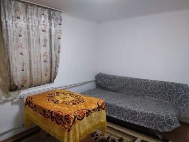 Квартира времянка три комнаты 120 тысяч.