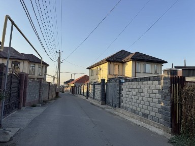 Продается двухэтажный дом в Бесагаше