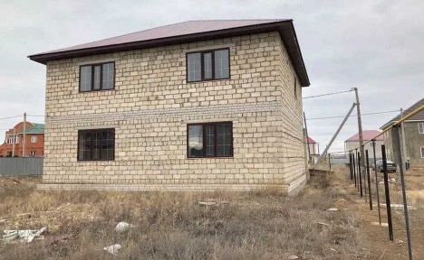 СРОЧНО продам 2 этажный дом черновой на Жанаконыс 1