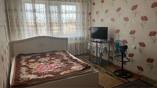 Сдается 1 комнатная квартира на долгий срок семейным 80000+ ком услуги