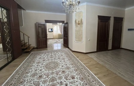 Продам 4-х квартиру