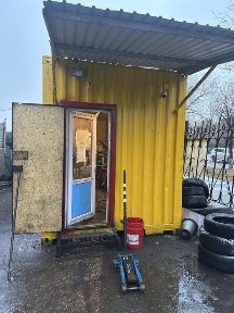 Срочно продам оборудованный шиномонтажный контейнер!
