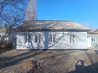 Продаётся дом в посёлке Карабулак