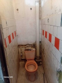 продается трехкомнатная квартира, без долгов, без ремонта.