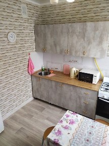 Сдается посуточно 1-кв, 9 мкр, 14 дом, 1этаж. 10000