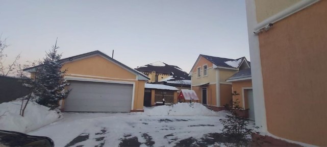 Сдам 3-х уровневый дом