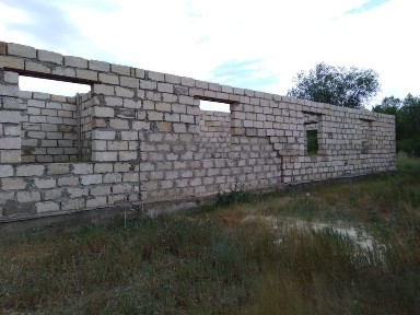 Продам участок с домиком в районе Келешек. И строящимся домом.