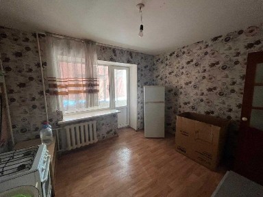 1 комнатная квартира, улучшенная пл-ка, лоджия 6 м, на 3 \5, 6 мкр