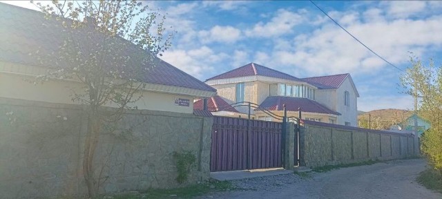 Дом кирпичный в Красном камне