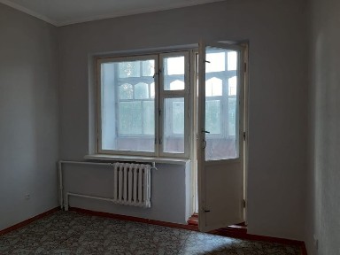 4-комн., 10 мкр., 5 этаж (улучшенная, не угол)