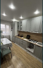 Продам 3-х ком квартиру в красном яре