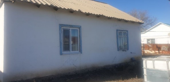 сазды ауылын да орналасқан уй, өнеге 37ші үй орталыкта