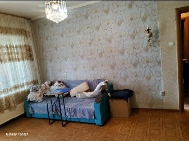 Продам однокомнатную квартиру в кирпичном доме