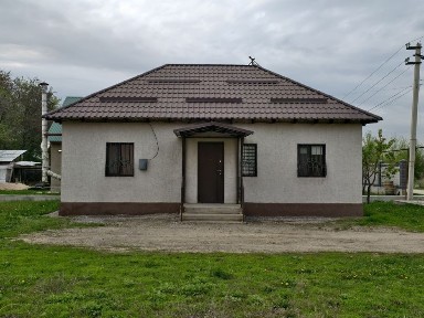 Дом с участком для постройки большого дома