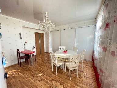 / Продам квартиру 3х ком студию проспект Ленина, ТОРГ, 2/4 этаж, Центр!