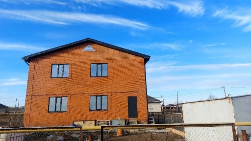 Сдам коттедж с неоконченными внутренними работами