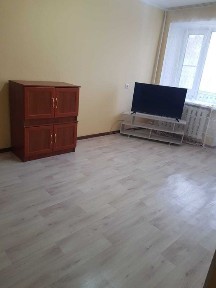 2 комнатная квартира на Кирова с ремонтом 4 этаж