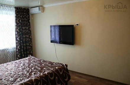 1500 тенге Час. 1-но комнатная в центре. Абая