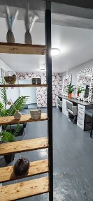 Шымкент. В аренду места для мастера по волосам