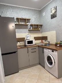 Однокомнатная на длительный срок, после ремонта все новое, 220000+ком ус