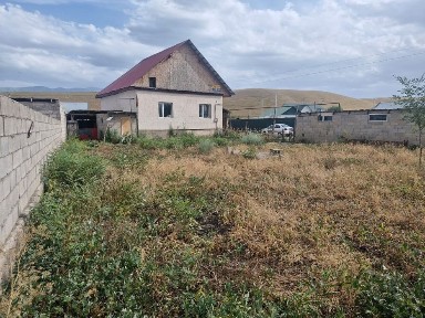 Дом продаётся в Кайназаре