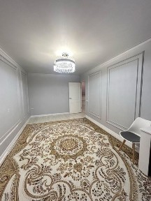 Продам 4-х комнатную квартиру по улице Достык 36