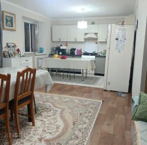 Срочно продаеься квартира на Болашаке