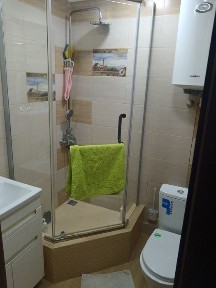 Продам трёхместную квартиру. Квартира тёплая, светлая заезжай и живи.