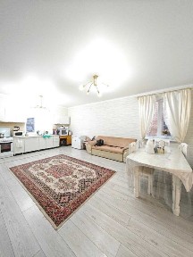 Продажа 6-комнатного дома, 249 м², ул. Жандарбековой