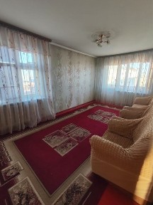 1 мкр 3 бөлмелі пәтер сатылады.