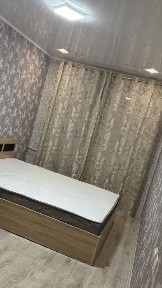 Сдаётся двухкомнатная квартира в центре города, долгосрочно.