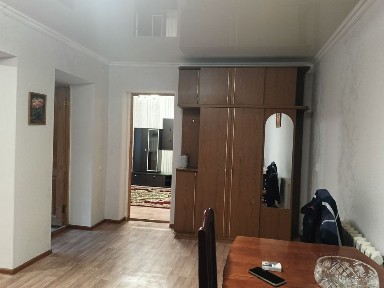 Сдается дом на длительный срок в одном дворе с хозяином