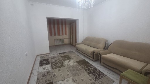 Сдаётся 3-х комнатная квартира на первом этаже по суточно в мобиле