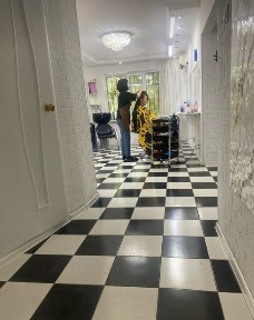 В парикмахерской сдается место для мастера