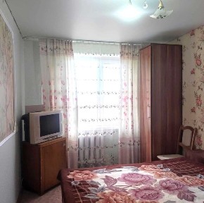 Продаю 2х комн. квартиру на 4 этаже с большой кухней на 4 микрорайоне.