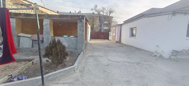 Продам часть дома 4 комнаты, отличная геолокация, центр города