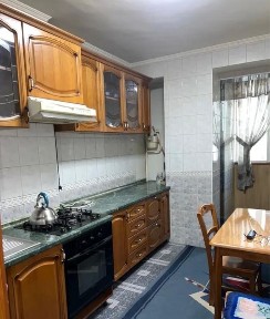 Продам 4х комнатную квартиру, в центре города.