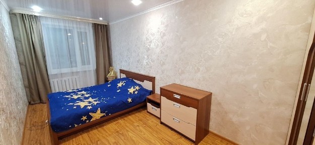 3-х комнатная квартира ленинградка район 8 школы, магазин Победа