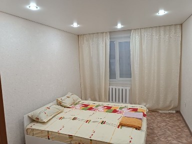 6-44.Сдам 2-х ком. кв. Посуточно! Рядом ресторан 