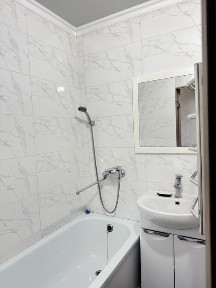 Продам 4 комнатную квартиру