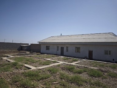 Жер үй сатылады.