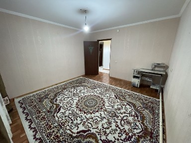 Құлсарыдан ең тыныш 4-мкрнан 2-бөлмелі үй жалданады