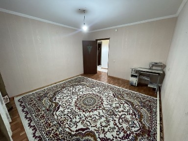 Құлсарыдан ең тыныш 4-мкрнан 2-бөлмелі үй жалданады