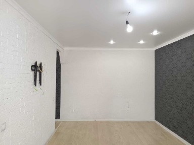 Продаю 2 комнатную квартиру в тихом и спокойном районе Пришахтинска.