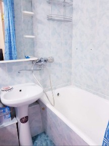 Кумызбекова 6 угол Абая 2 ком, чисто, уютно С Wi-Fi, час2500/ч