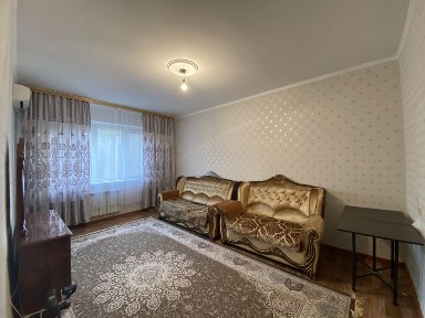 Сдается трехкомнатная квартира на долгий срок